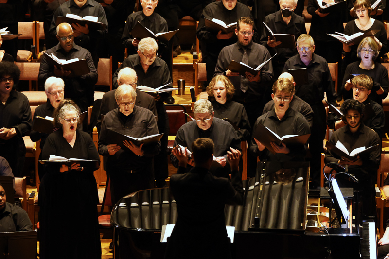 Dr. Tom FitzStephens conducting Harmonia Atlanta